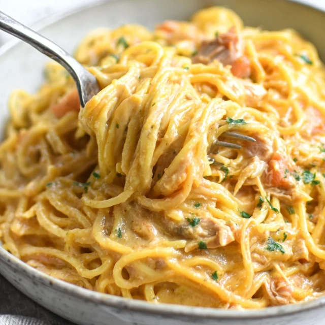 Creamy Crockpot Chicken Spaghetti Recipe
