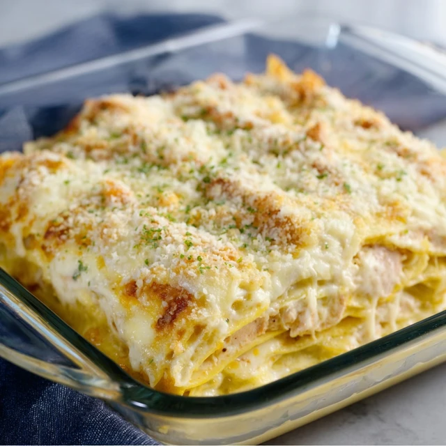 DECADENT CHICKEN CORDON BLEU LASAGNA