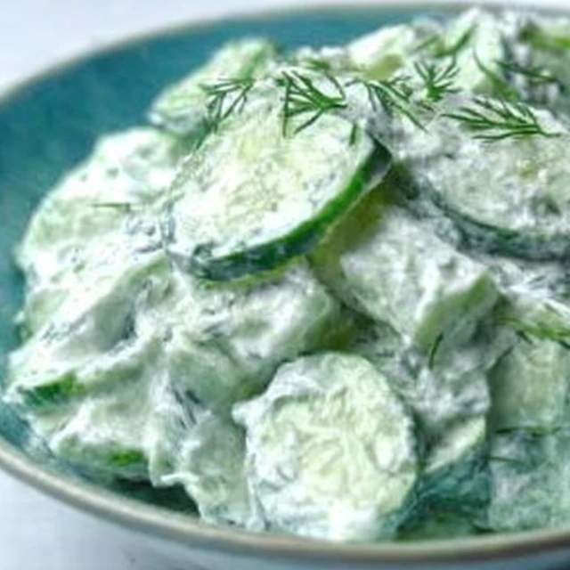 DREAMY TZATZIKI CUCUMBER SALAD LUNCH BOWL