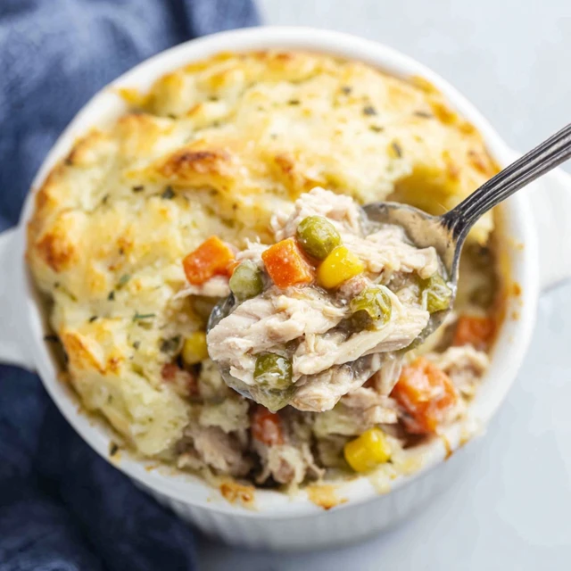 LEFTOVER CHICKEN SHEPHERDS PIE REVIVAL