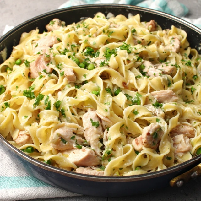 STICKY GARLIC CHICKEN NOODLES TAKEOUT FAKEOUT