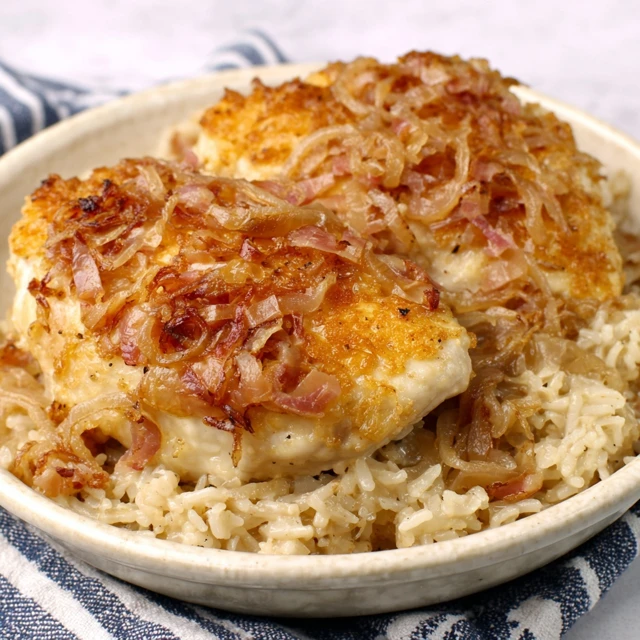 IRRESISTIBLE ONE-POT FRENCH ONION CHICKEN RICE